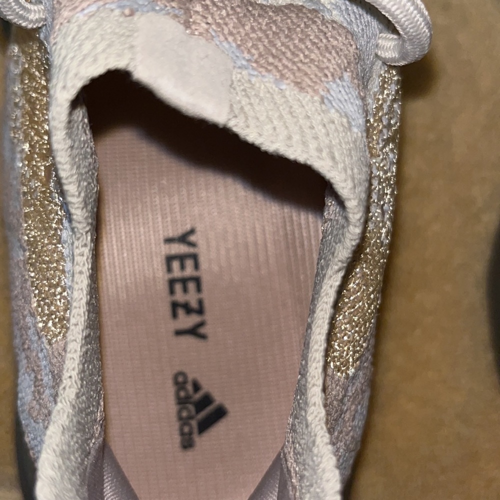 Authentic Yeezy 380 - Picture 3 of 4